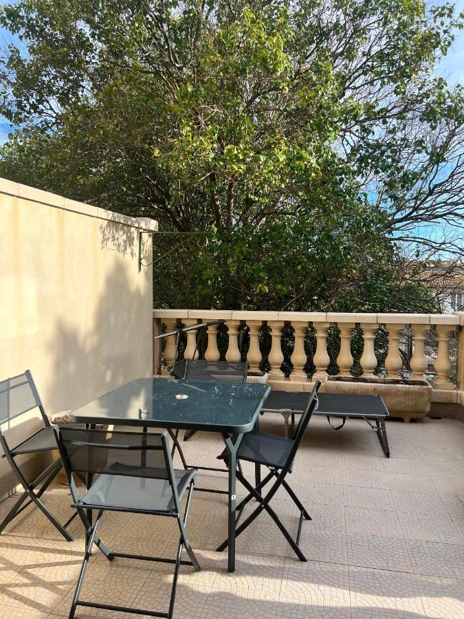 Cote Jardin Est Un Spacieux Et Lumineux T3, Entierement Renove, A 2 Pas De L'herault Et A 10min Du Bord De Proche Du Centre Historique Et Du Fabuleux Chateau Laurens, Vous Apprecierez Le Calme De Sa Belle Terrasse Et La Vue Superbe Sur Le Jardin * Agde